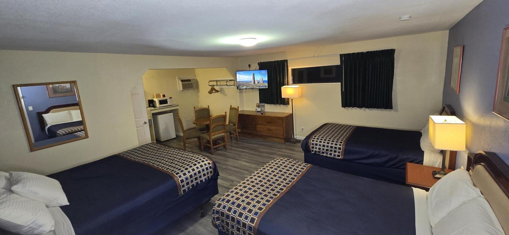 Rodeway Inn & Suites Blythe I-10 Exterior photo